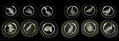 Lot 13 - A SET OF 12 20TH CENTURY STEUBEN GLASS WORKS ORNITHOLOGICAL GLASS PLATES