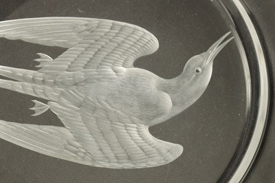 Lot 13 - A SET OF 12 20TH CENTURY STEUBEN GLASS WORKS ORNITHOLOGICAL GLASS PLATES