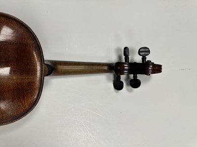 Lot 483 - AN 18TH CENTURY FULL-SIZE VIOLIN