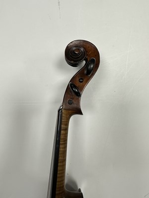 Lot 483 - AN 18TH CENTURY FULL-SIZE VIOLIN