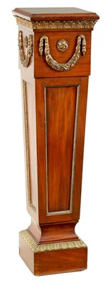 Lot 765 - A 19TH CENTURY MAHOGANY PEDESTAL IN THE STYLE OF ROBERT ADAM