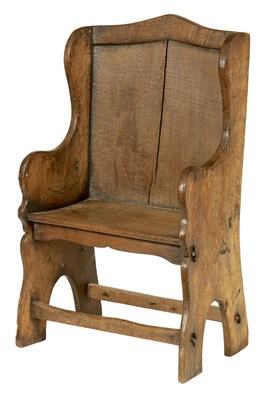 Lot 762 - AN UNUSUAL 18TH CENTURY OAK LAMBING CHAIR