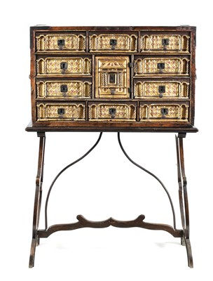 Lot 707 - A 17TH CENTURY WALNUT, PARCEL-GILT, POLYCHROME AND INLAID BONE VARGUENO