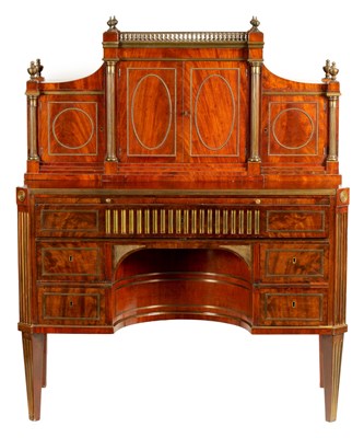 Lot 717 - AN IMPRESSIVE EARLY 19TH CENTURY FLAME MAHOGANY AND BRASS MOUNTED RUSSIAN EMPIRE KNEEHOLE DESK