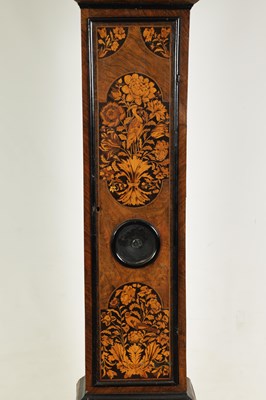 Lot 521 - WILLIAM SPEAKMAN, LONDINI FECIT. A GOOD WILLIAM AND MARY WALNUT AND FLORAL MARQUETRY PANELLED EIGHT-DAY LONGCASE CLOCK