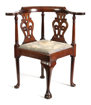 Lot 700 - A GOOD GEORGE II WALNUT CORNER CHAIR