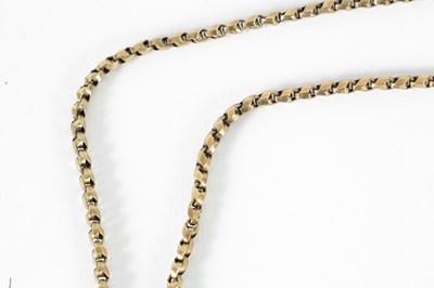 Lot 276 - A LONG 9CT GOLD NECKLACE/MUFF CHAIN