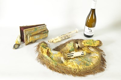 Lot 67 - A RARE EARLY 18TH CENTURY FRENCH CHEDEVILLE MUSETTE DE COUR