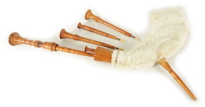 Lot 118 - A SET OF ITALIAN ZAMPOGNA  DOUBLE CHANTERED BAGPIPES