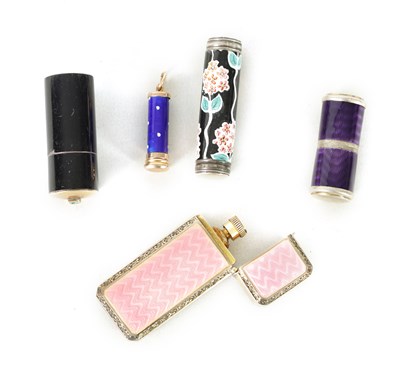 Lot 448 - A LATE 19TH CENTURY CONTINENTAL ENGINE TURNED SILVER AND PINK GUILLOCHE ENAMEL SCENT BOTTLE