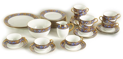 Lot 98 - A 20TH CENTURY FOWLEY CHINA TWELVE PIECE TEA SERVICE
