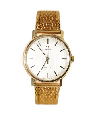 Lot 284 - A GENTLEMAN’S 9CT GOLD OMEGA WRISTWATCH ON 18CT GOLD BRACELET
