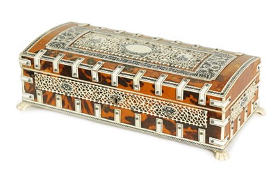 Lot 139 - A LATE 19TH CENTURY DOMED TOP ANGLO-INDIAN TORTOISESHELL AND IVORY BOX