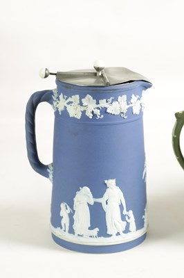Lot 20 - A COLLECTION OF FIVE PIECES OF WEDGEWOOD COLOURED JASPERWARE