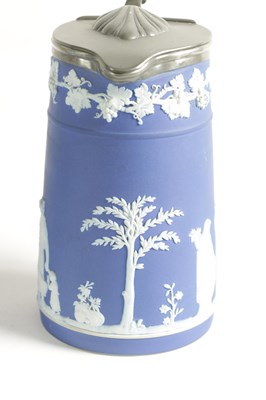 Lot 20 - A COLLECTION OF FIVE PIECES OF WEDGEWOOD COLOURED JASPERWARE