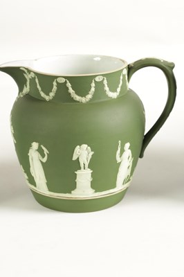 Lot 20 - A COLLECTION OF FIVE PIECES OF WEDGEWOOD COLOURED JASPERWARE