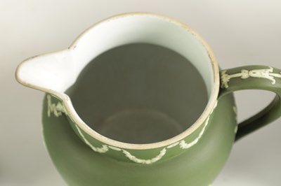 Lot 20 - A COLLECTION OF FIVE PIECES OF WEDGEWOOD COLOURED JASPERWARE
