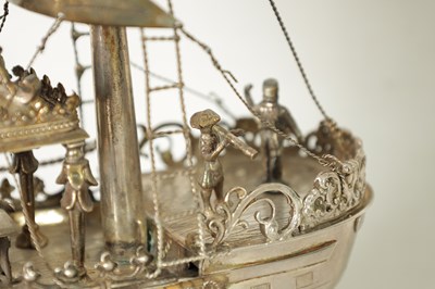 Lot 577 - A LATE 19TH/EARLY 20TH CENTURY CONTINENTAL SILVER NEFF