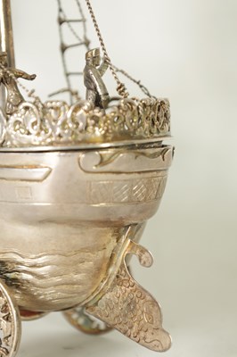 Lot 577 - A LATE 19TH/EARLY 20TH CENTURY CONTINENTAL SILVER NEFF