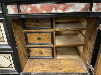 Lot 1432 - A GOOD 18TH CENTURY ITALIAN PIETRA DURA INLAID EBONISED TABLE CABINET