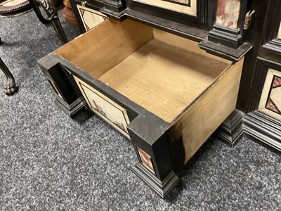 Lot 1432 - A GOOD 18TH CENTURY ITALIAN PIETRA DURA INLAID EBONISED TABLE CABINET