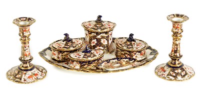 Lot 80 - A ROYAL CROWN DERBY PORCELAIN JAPAN PATTERN 8-PIECE DRESSING TABLE SET