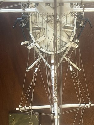 Lot 607 - A LARGE 19TH CENTURY FRENCH NAPOLEONIC PRISONER-OF-WAR BONE MODEL OF THE 34-GUN U.S FRIGATE RALEIGH