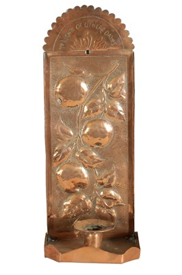 Lot 576 - AN ARTS AND CRAFTS COPPER WALL SCONCE