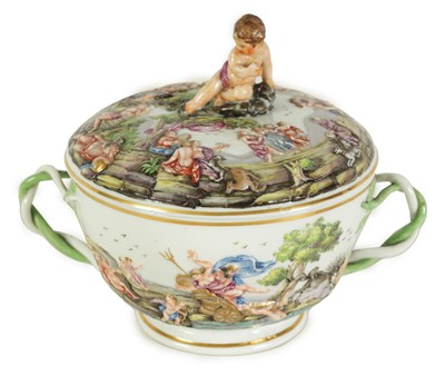 Lot 119 - AN EARLY/MID 19TH CENTURY DOCCIA, ITALY PORCELAIN TWO-HANDLED BOWL AND COVER