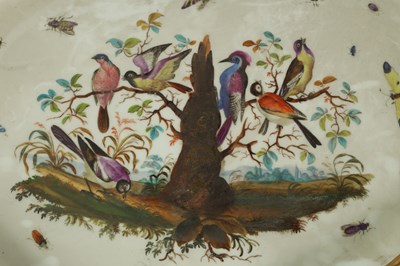 Lot 66 - AN 18TH CENTURY MEISSEN SEVEN-PIECE TETE-A-TETE SET