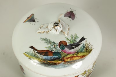 Lot 66 - AN 18TH CENTURY MEISSEN SEVEN-PIECE TETE-A-TETE SET