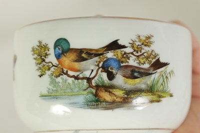 Lot 66 - AN 18TH CENTURY MEISSEN SEVEN-PIECE TETE-A-TETE SET