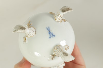 Lot 66 - AN 18TH CENTURY MEISSEN SEVEN-PIECE TETE-A-TETE SET