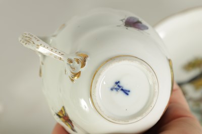 Lot 66 - AN 18TH CENTURY MEISSEN SEVEN-PIECE TETE-A-TETE SET