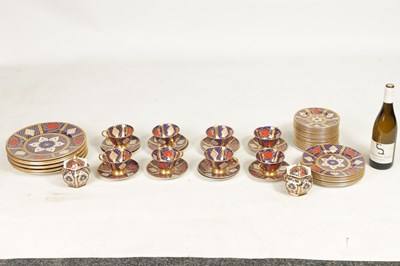 Lot 41 - A 20TH-CENTURY TWELVE-PIECE PORCELAIN DESSERT SERVICE BY CAVERSWALL