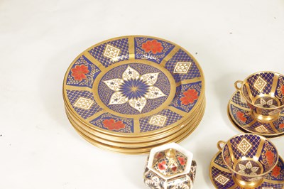 Lot 41 - A 20TH-CENTURY TWELVE-PIECE PORCELAIN DESSERT SERVICE BY CAVERSWALL