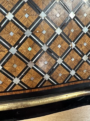 Lot 867 - TAHAN, PARIS. A FINE 19TH CENTURY KINGWOOD AND MOTHER OF PEARL PARQUETRY EBONY BANDED AND BRASS BOUND SERPENTINE TEA CADDY