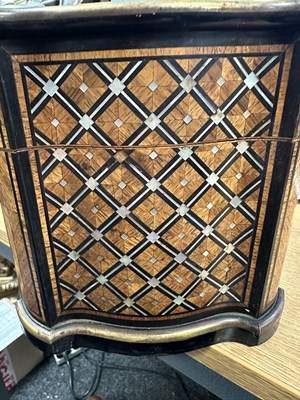 Lot 867 - TAHAN, PARIS. A FINE 19TH CENTURY KINGWOOD AND MOTHER OF PEARL PARQUETRY EBONY BANDED AND BRASS BOUND SERPENTINE TEA CADDY