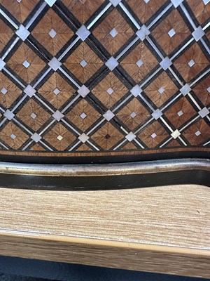 Lot 867 - TAHAN, PARIS. A FINE 19TH CENTURY KINGWOOD AND MOTHER OF PEARL PARQUETRY EBONY BANDED AND BRASS BOUND SERPENTINE TEA CADDY