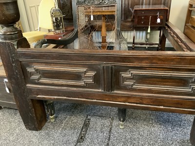 Lot 1245 - A RARE 17TH CENTURY AND LATER JOINED OAK WESTMORELAND DOUBLE FOUR-POSTER BED