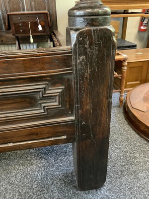 Lot 1245 - A RARE 17TH CENTURY AND LATER JOINED OAK WESTMORELAND DOUBLE FOUR-POSTER BED