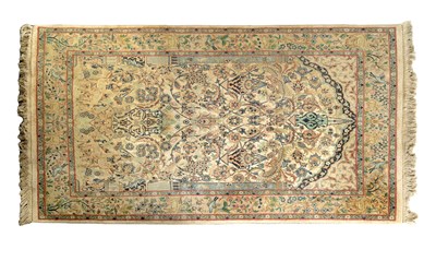 Lot 618 - A 20TH CENTURY EASTERN WOVEN RUG