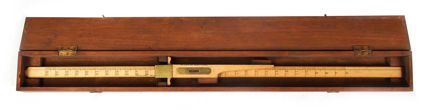 Lot 416 - A SWAINE & ADENEY CASED FOX HOUND MEASURING STICK