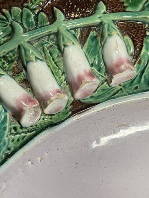 Lot 37 - A 19TH CENTURY OVERSIZED MINTON MAJOLICA JARDINIERE ON STAND