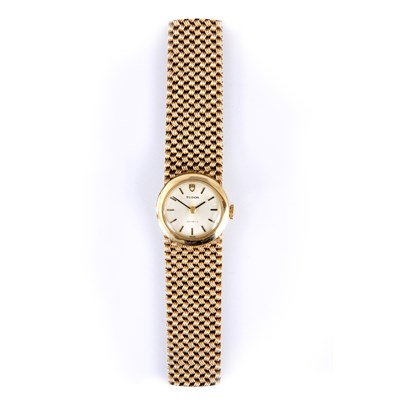 Lot 214 - A LADIES 9ct GOLD ROLEX TUDOR WRISTWATCH on...