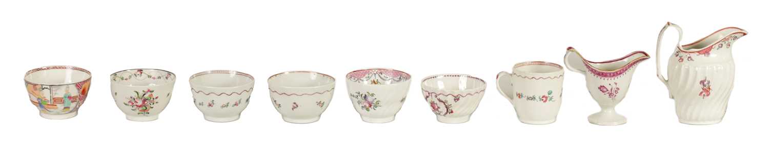Lot 34 - A GROUP OF 18TH CENTURY NEWHALL AND SIMILAR PORCELAIN TEA WARES