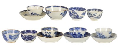 Lot 60 - A COLLECTION OF 18TH CENTURY BLUE AND WHITE CAUGHLEY AND OTHER TEA BOWLS AND SUACERS