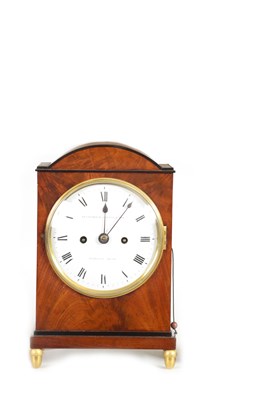 Lot 771 - DWERRIHOUSE CARTER & SON, BERKELEY SQUARE. A SMALL REGENCY FIGURED MAHOGANY BRACKET CLOCK