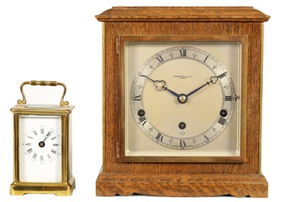 Lot 786 - A MID 20TH CENTURY ELLIOTT QUARTER CHIMING MANTEL CLOCK