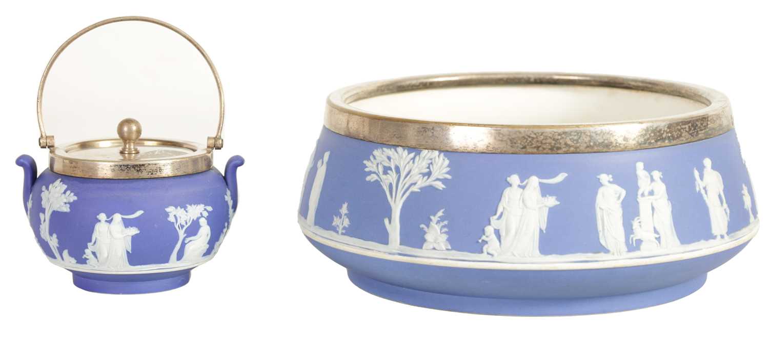 Lot 36 - A WEDGWOOD JASPERWARE SALAD BOWL AND PRESERVE BOWL